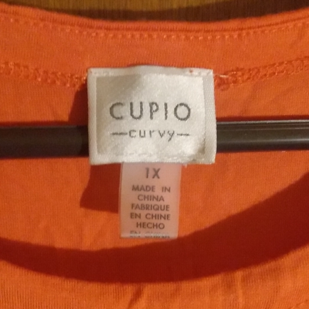 6/$20 Cupio Vibrant Orange Tank Top - Picture 2 of 3